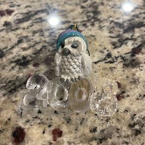 Hallmark date ornament 2008